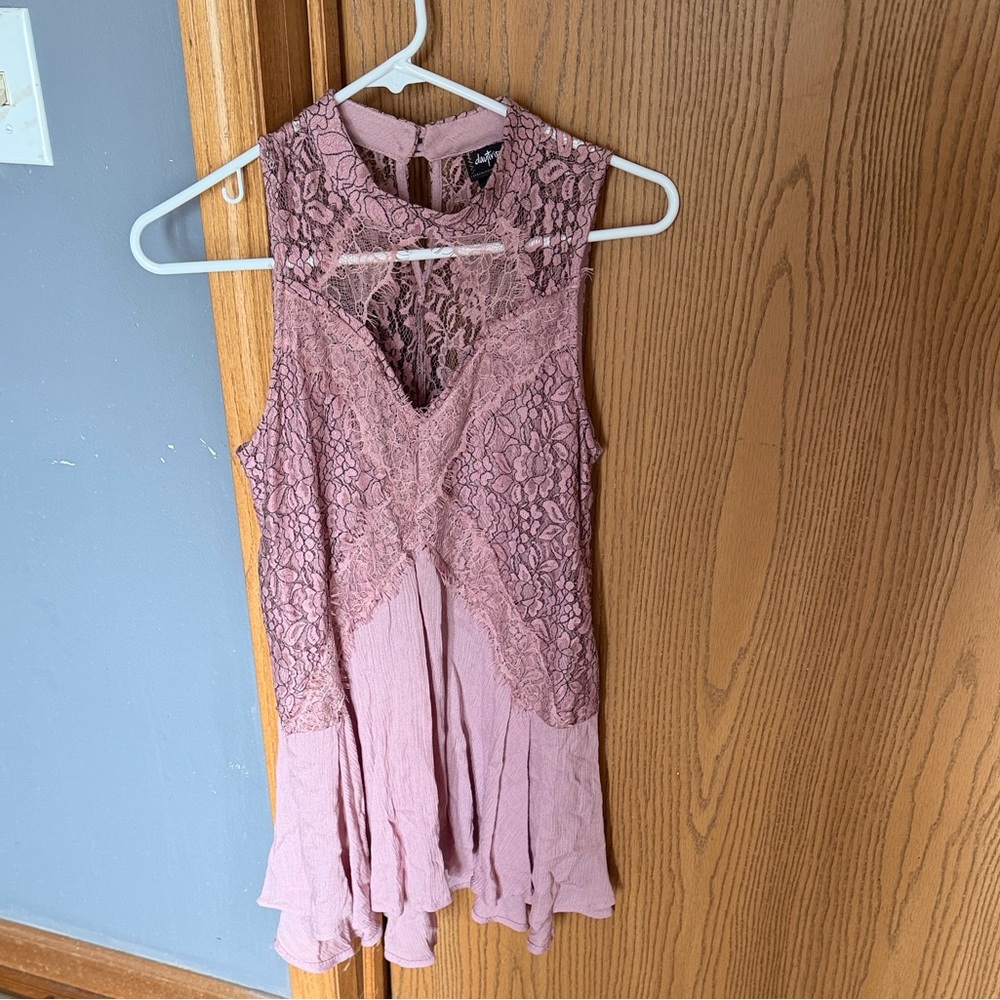 Daytrip Mauve Lace Overlay Flowy Tank Top